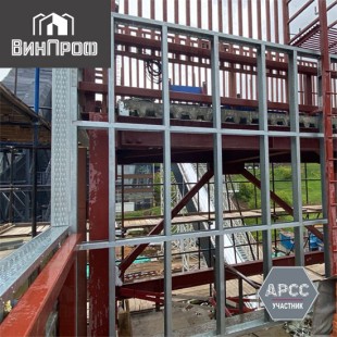 Внешние стены большого трамплина на Воробьёвых горах изготовлены компанией ВинПроф